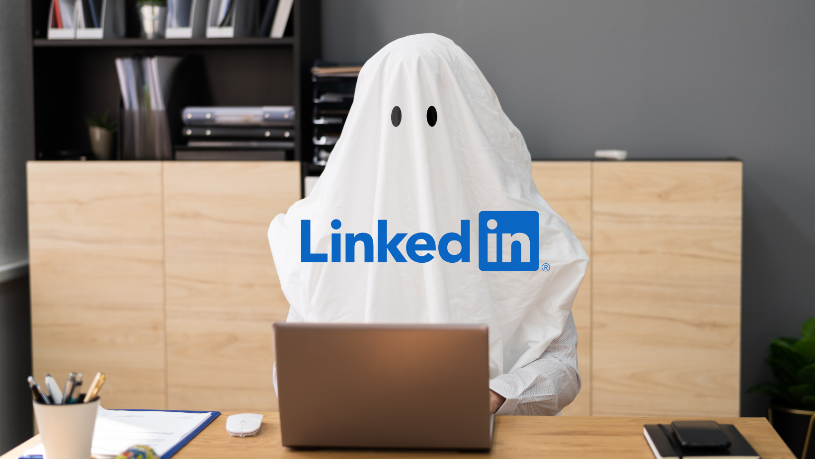 What Does a LinkedIn Ghostwriter Actually Do?